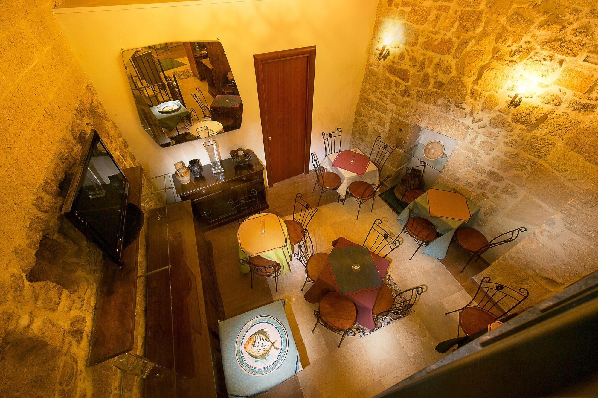 Bed and Breakfast S.Andrea degli Armeni Dimora di Charme Taranto Esterno foto
