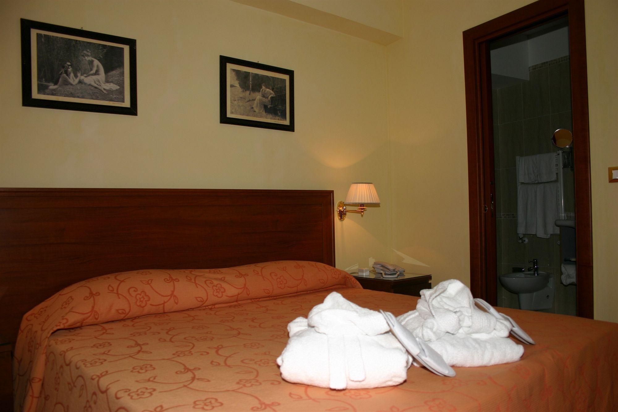 Bed and Breakfast S.Andrea degli Armeni Dimora di Charme Taranto Esterno foto