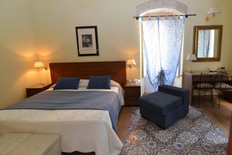 Bed and Breakfast S.Andrea degli Armeni Dimora di Charme Taranto Esterno foto